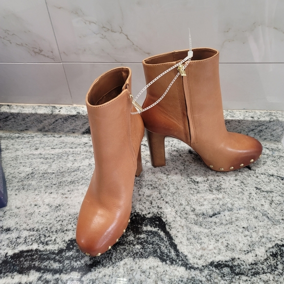 COPY - VINCE CAMUTO NEVVINA BOOTIE - Picture 4 of 7